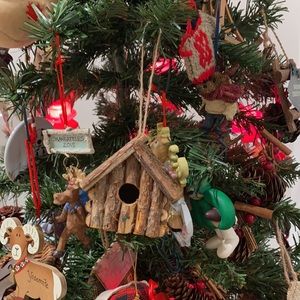 Log Cabin birdhouse ornament